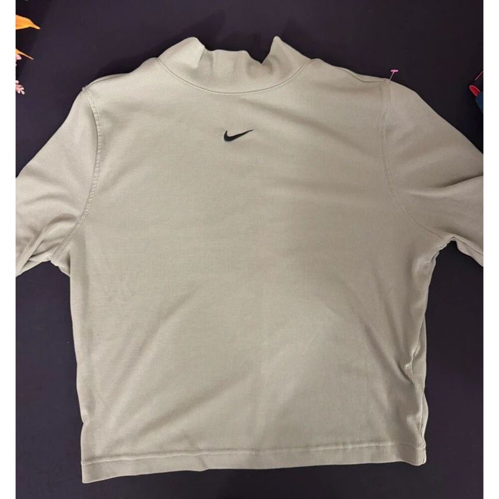 Nike Sportswear Essentials Women's Ribbed Mock-Neck Short-Sleeve Top
